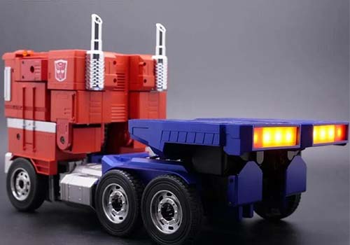 Automatique Transformers-Optimus Prime est venir! fabriqué en Chine